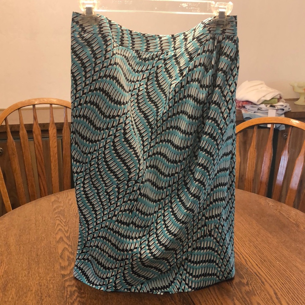 9&Co. Size 12 lined NWOT Skirt turquoise, white, black.